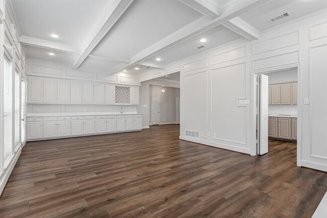 Building Photo - 2117 Promontory Point