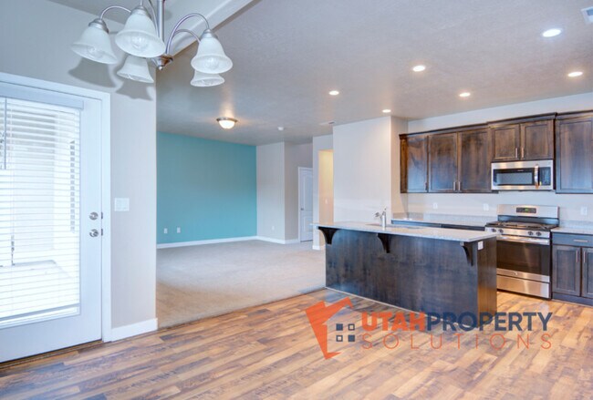 Building Photo - 5393 Borglum Ln