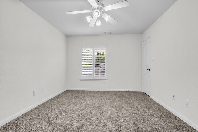 Building Photo - 79 W Shale Creek Cir