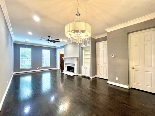 Building Photo - 6831 Staffordshire Blvd