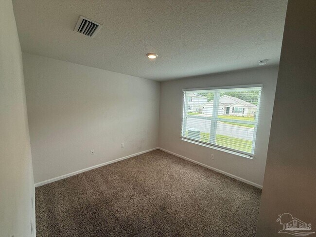 Building Photo - 1933 High Rdg Ct