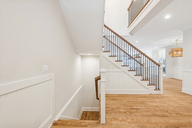Building Photo - 6202 Flagg Creek Ln