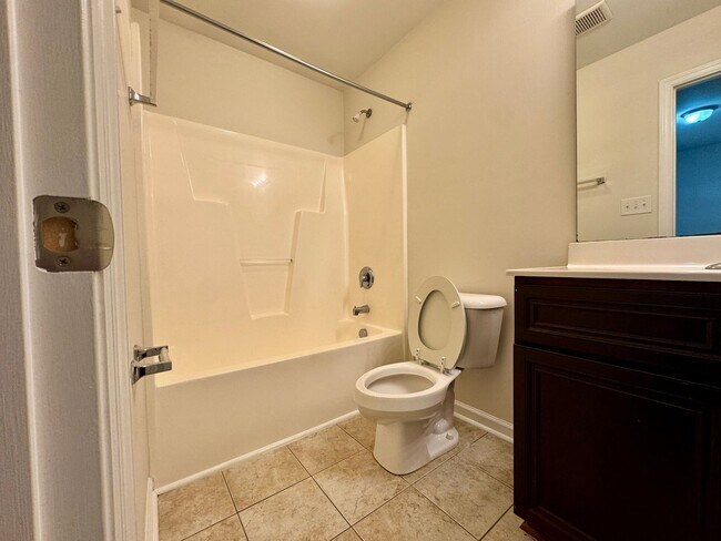 Building Photo - 2 BR 2BA Duplex in Holly Ridge