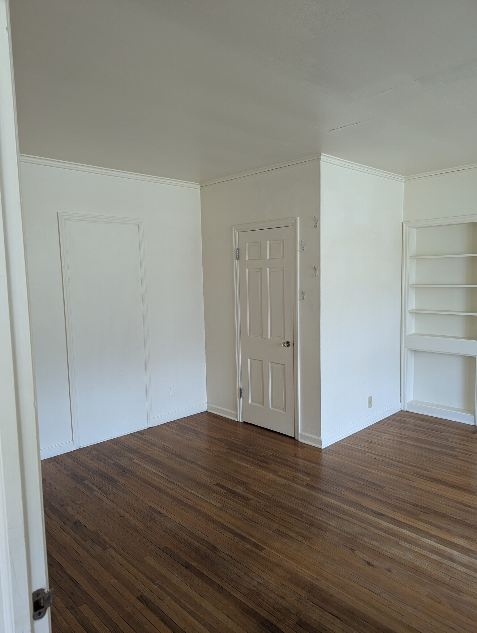 Building Photo - 300 8th St S