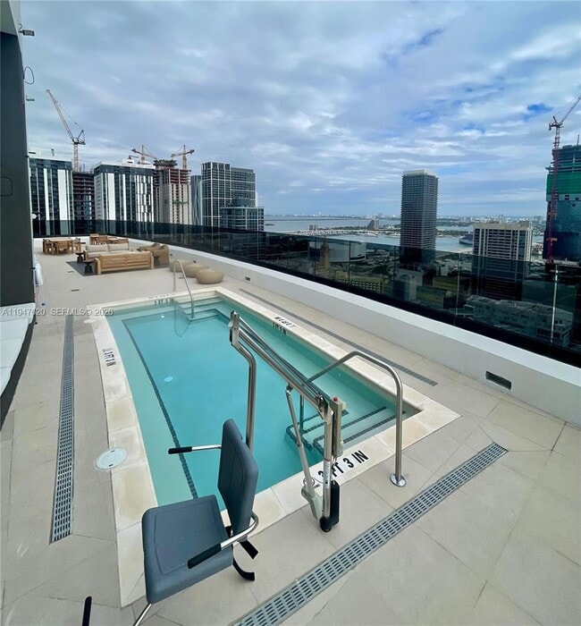 Building Photo - 225 N Miami Ave