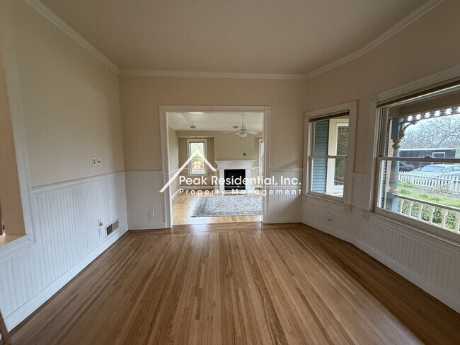 Building Photo - Beautiful Penryn 3bd/2ba House With Detach...