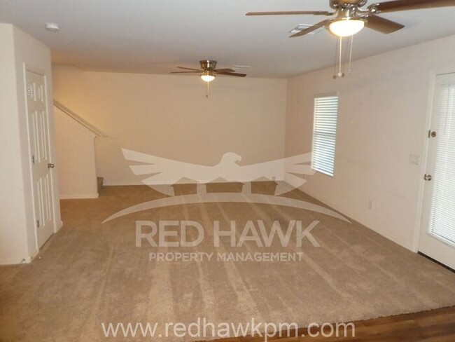 Building Photo - Gorgeous Three Bedroom plus Loft, Two and ...