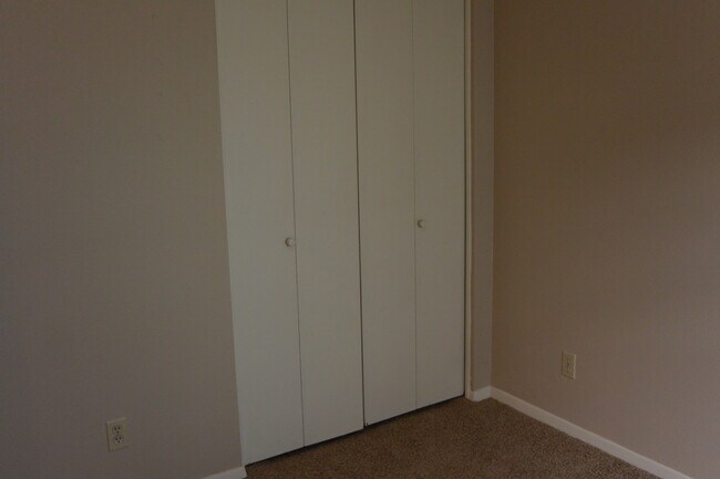 Building Photo - 8307 NE Starflower Ct