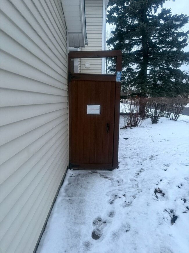 Building Photo - 434 Dogwood Terrace