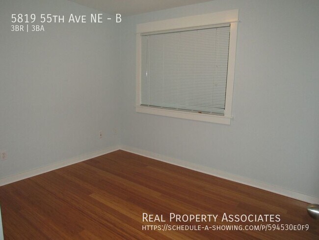 Building Photo - 5819 55th Ave NE