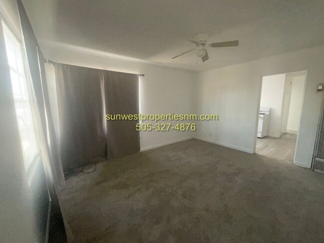 Building Photo - 2 Bedroom, 1 Bath Duplex