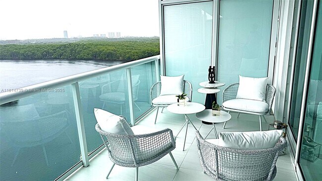 Building Photo - 400 Sunny Isles Blvd