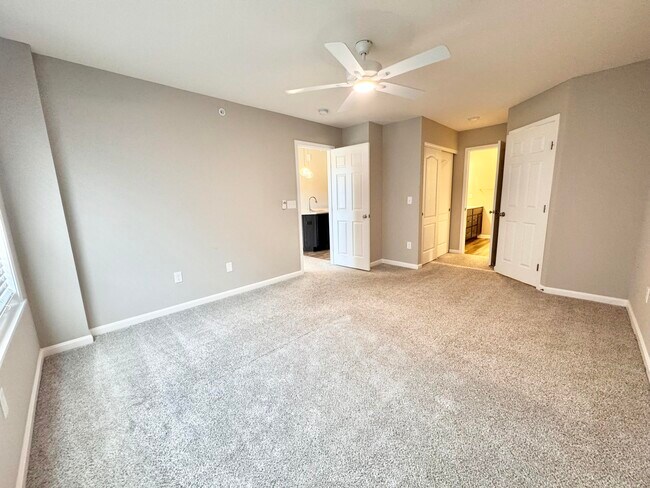 Building Photo - 7761 Devonshire Dr