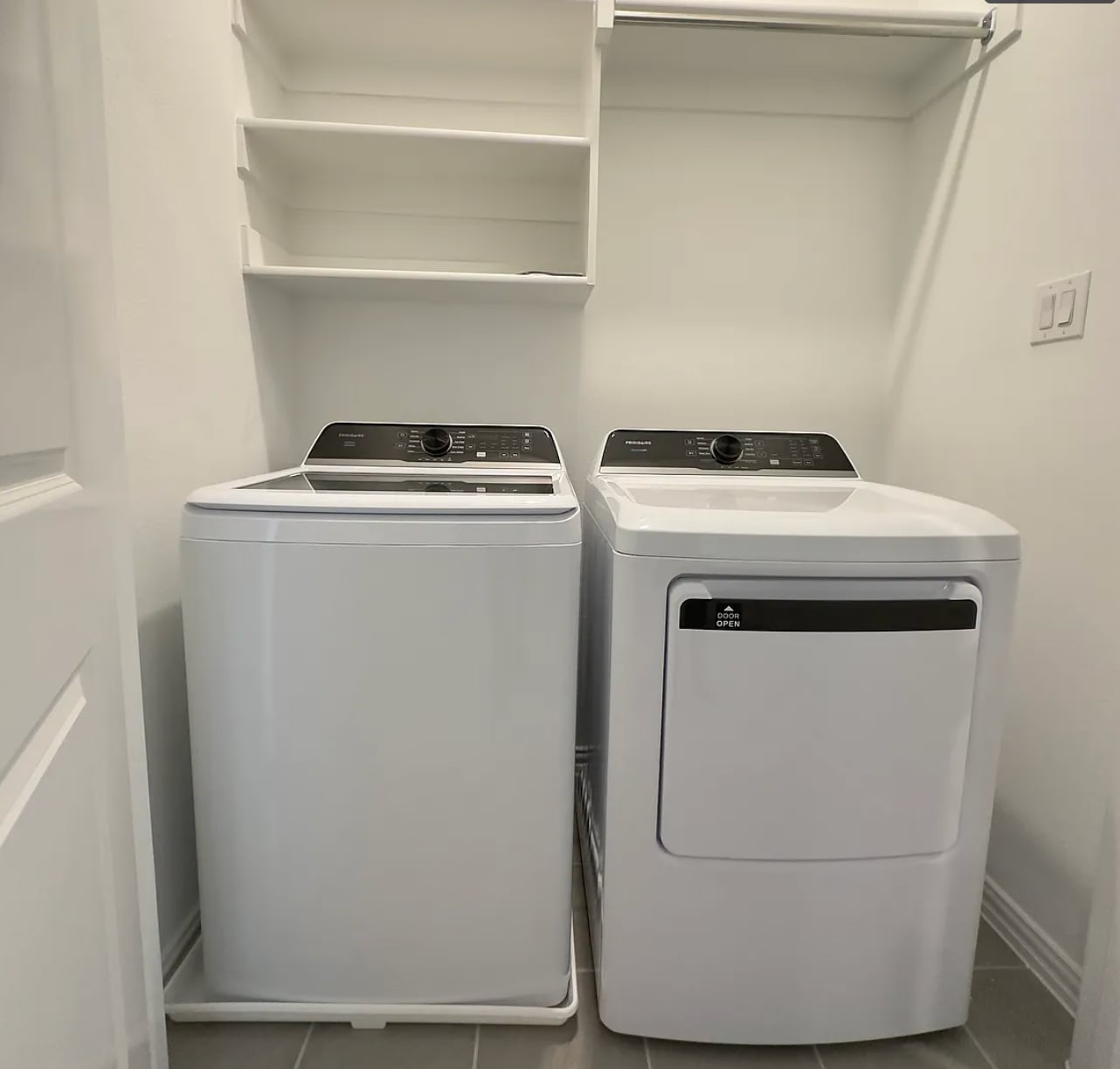 Building Photo - 9575 Speaker Dr