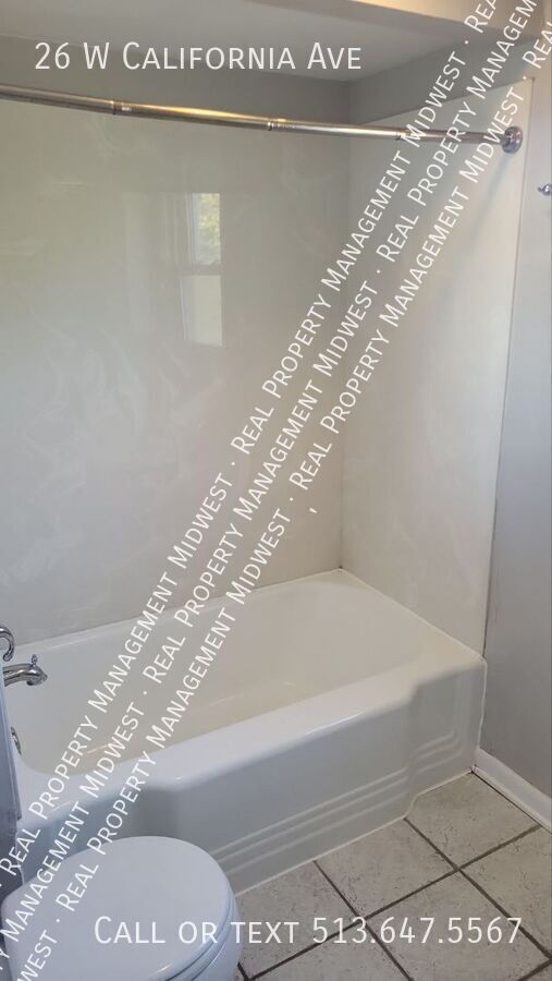 Building Photo - 26 W California Ave