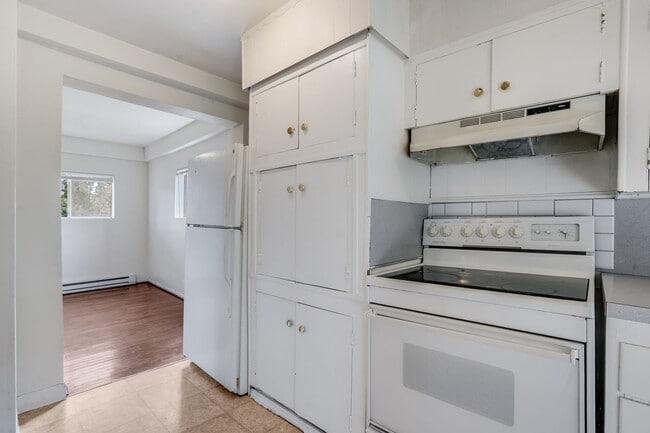 Building Photo - Beautiful 4 Bed, 2 Bath Rental Home in SE ...