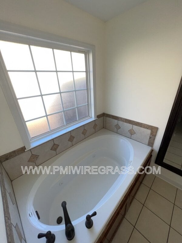 Building Photo - 628 Joe Bruer Rd