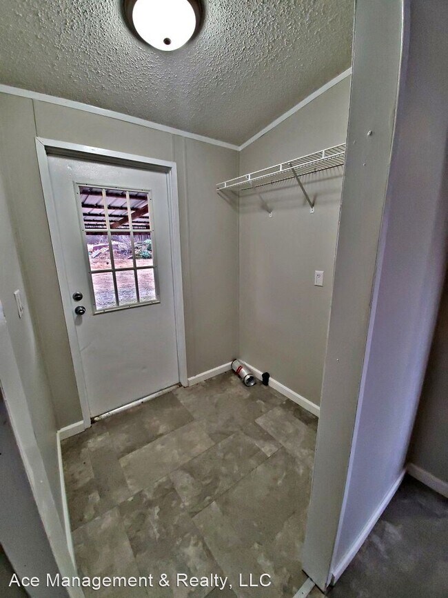 Building Photo - 3 br, 2 bath House - 372 County Rd 201