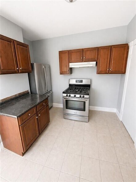 Building Photo - 284 Massachusetts Ave