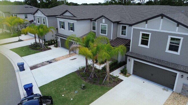 Building Photo - 23244 Willow Glen Way