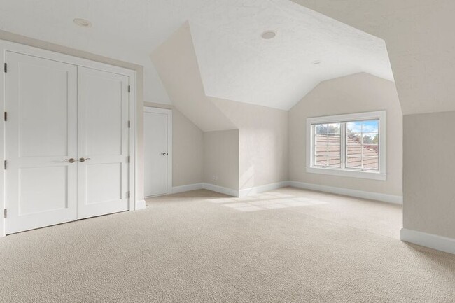 Building Photo - 16275 NE Eilers Rd