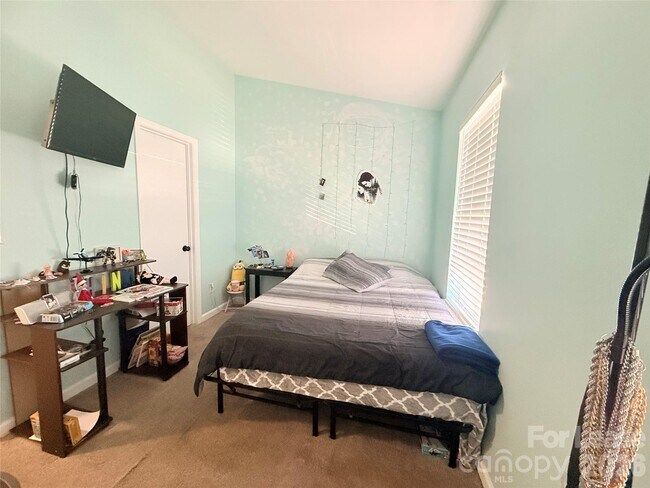 Building Photo - 8212 Circle Tree Ln