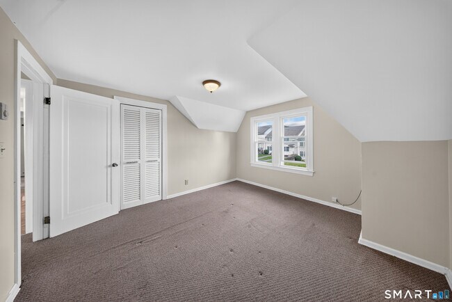 Building Photo - 53 Mohican Ave