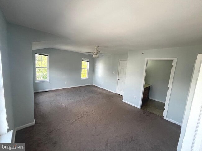 Building Photo - 313 Glenn Rose Cir