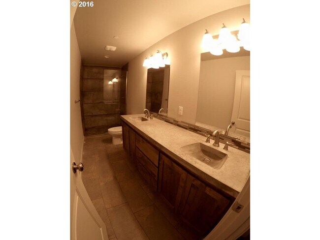 Building Photo - 179 N 44th Pl