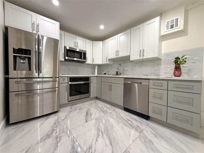 Building Photo - 6110 Coral Wy