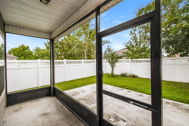 Building Photo - 623 Drysdale Dr