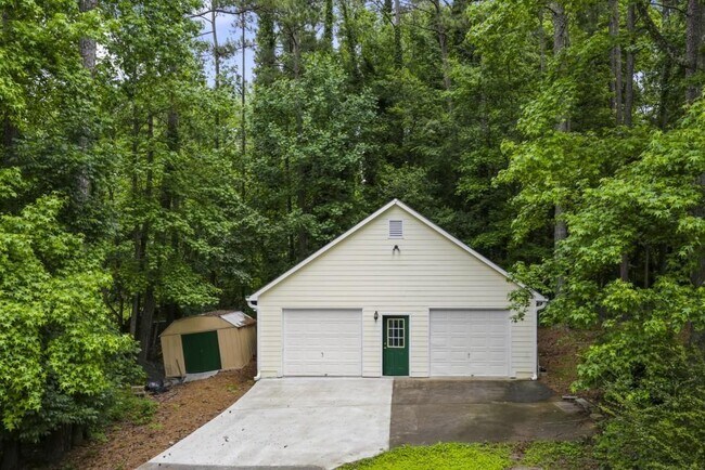 Building Photo - 1312 Dungan Dr NW