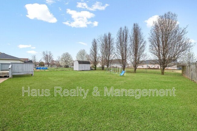 Building Photo - 919 Desota Ln