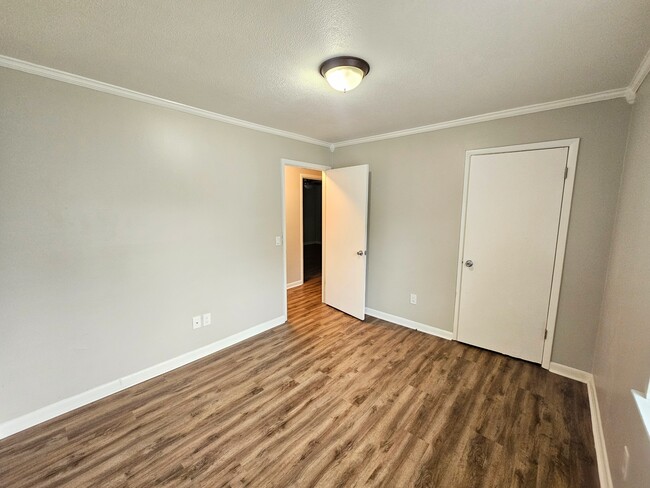 Building Photo - 117 Mitchell Ln