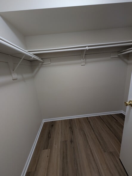 Walk in closet in bedroom - 35 Encampment Dr