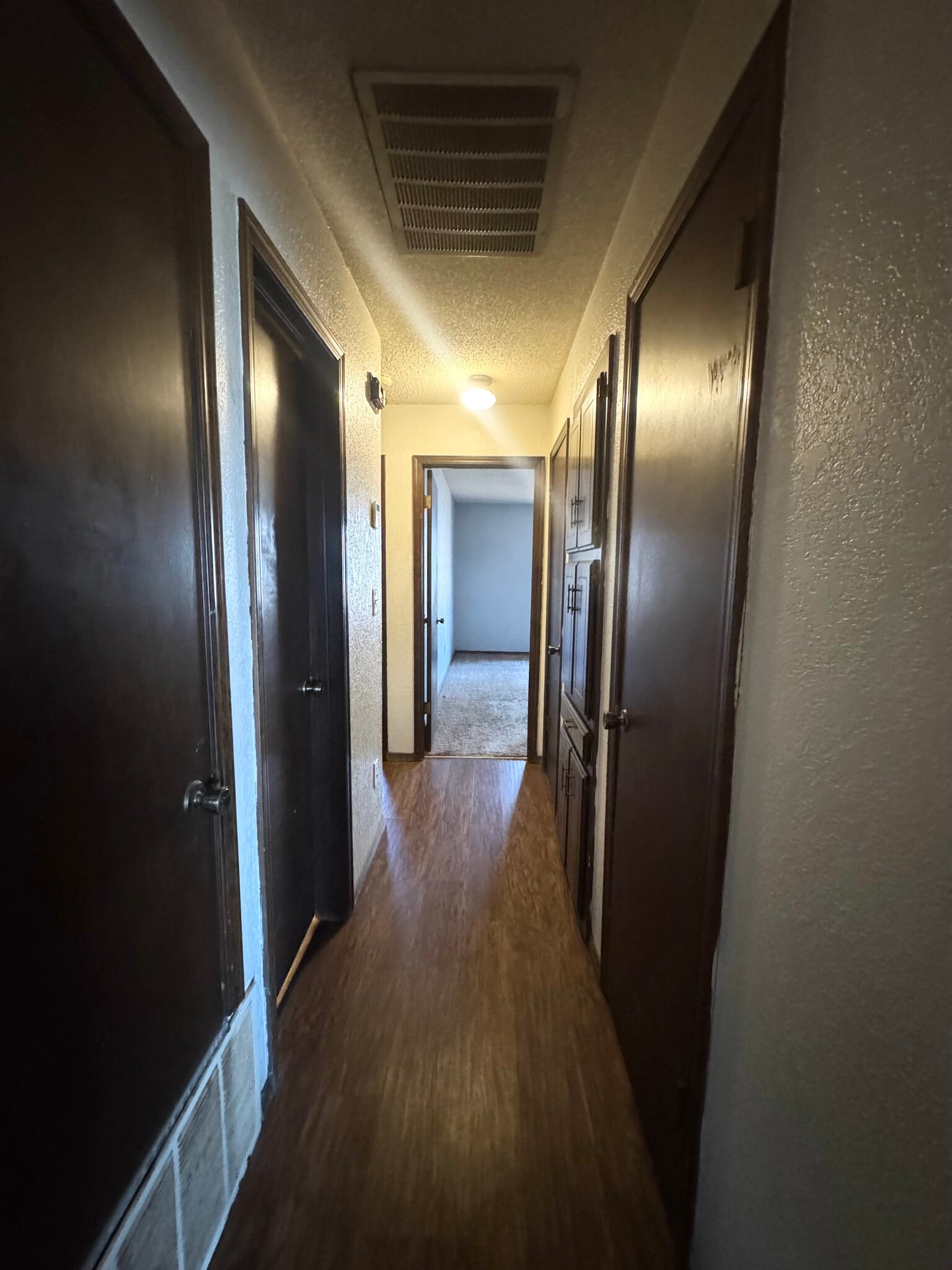 Building Photo - 9821 Larkspur Ln