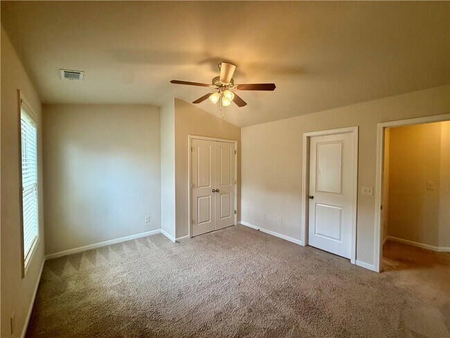 Building Photo - 4615 Woodbine Way