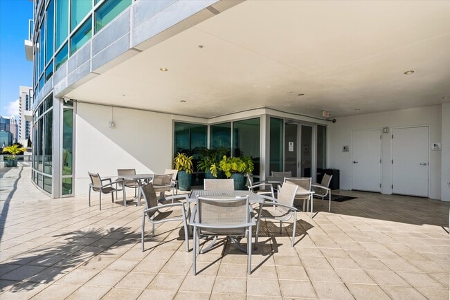 Building Photo - 101 S Eola Dr