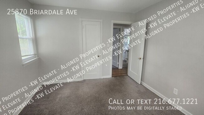 Building Photo - 25870 Briardale Ave