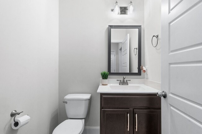 Building Photo - Pet Friendly Three Bedroom!