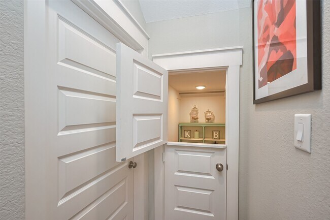 Building Photo - 17026 Canosa Dr