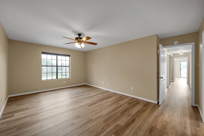 Building Photo - 16906 Timberwork Rd