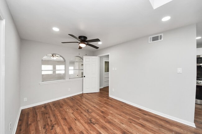 Building Photo - 18330 Cape Bahamas Ln