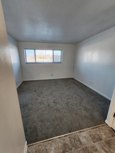 Building Photo - 3621 Dalewood Ave SE