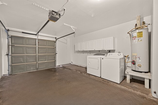 Building Photo - 5206 Olana Dr