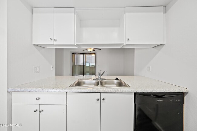 Building Photo - 3065 N 67th Ave