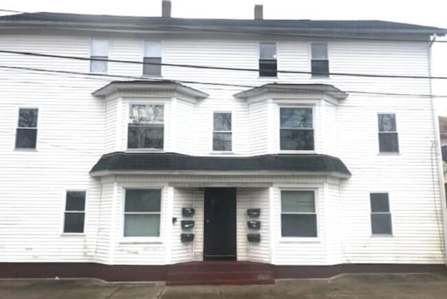 Building Photo - 31 Beecher St