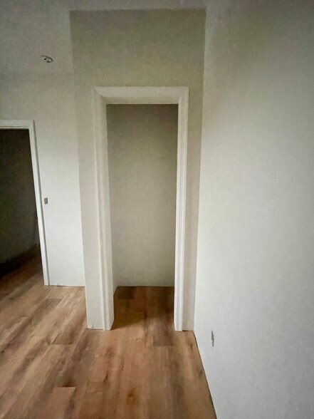 Building Photo - 720 Marion St