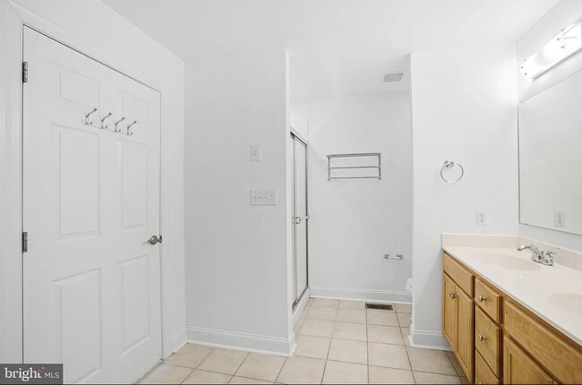 Building Photo - 146 Christina Landing Dr