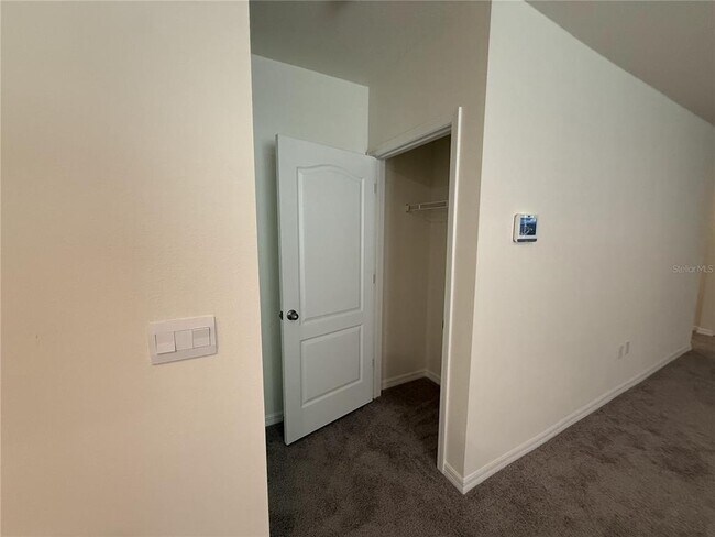 Building Photo - 1511 Ellesmere Ave